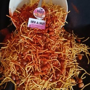 SA523 Sev with nuts hot 500g