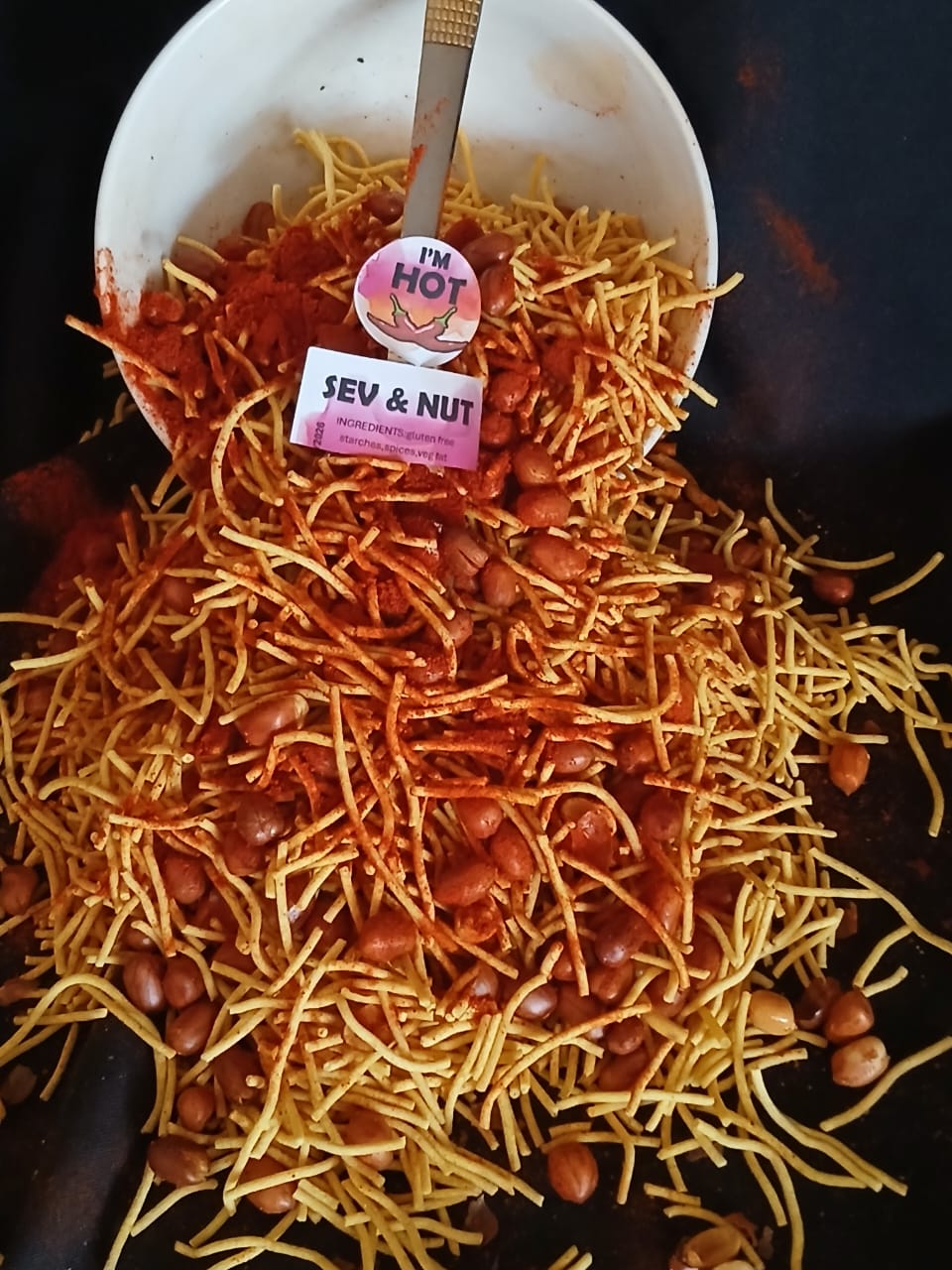 SA523 Sev with nuts hot 500g